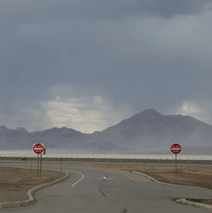 We Present To You A Solo Exhibition “Urban Sprawl – Emptiness” By Emmanuel Monzon (20 Pics)