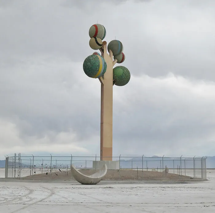 We Present To You A Solo Exhibition “Urban Sprawl – Emptiness” By Emmanuel Monzon (20 Pics)