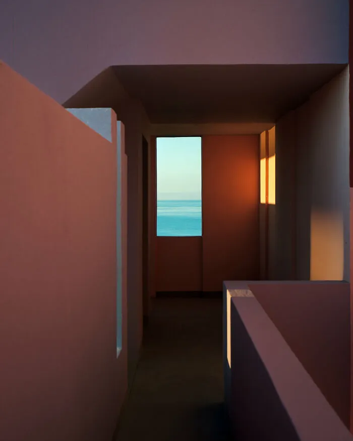 La Muralla Roja By Fabien Dendiéval