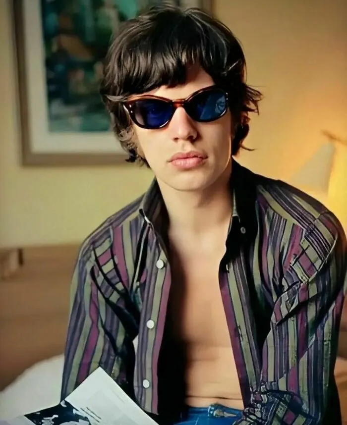 After He Allegedly Slept With 4,000 Women, Mick Jagger Decided To Seek Help With His Addiction. His Friend Keith Richards Also Encouraged Him To Do That. However, Once He Found A Sex Therapist, He Seduced Her And They Slept Together Too. It Was Featured In Christopher Andersen’s Book “Mick: The Wild Life And Mad Genius Of Jagger” - He Has Been Covering The Rock Star For More Than Four Decades
