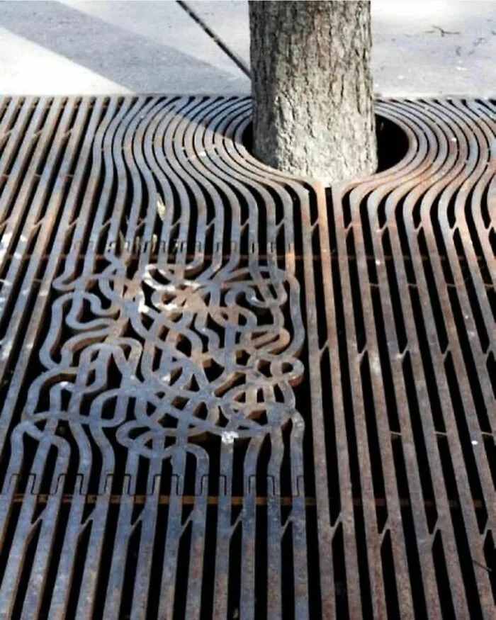 24 Nuevas fotos de arte accidental e intencionado compartidas en «Lost Found Art»