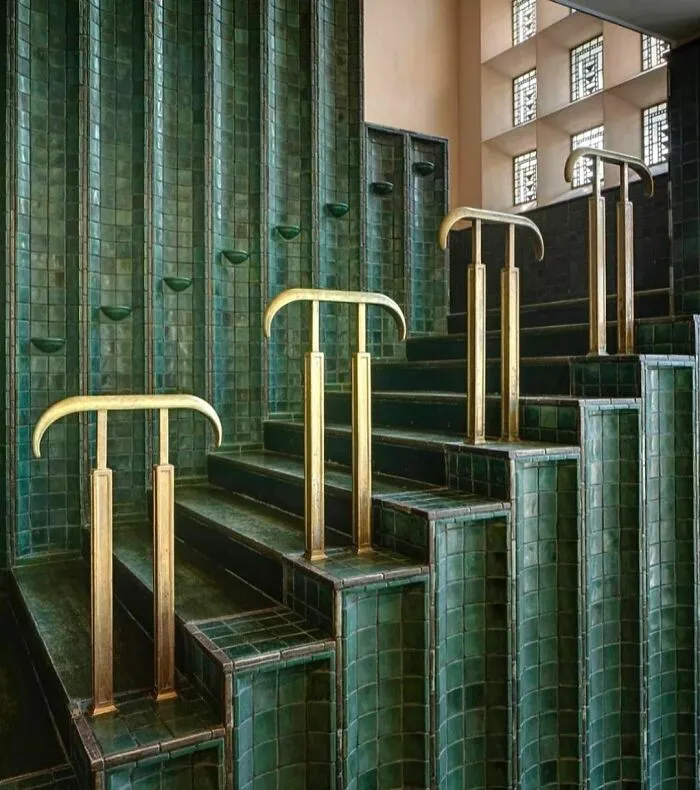 24 Nuevas fotos de arte accidental e intencionado compartidas en «Lost Found Art»