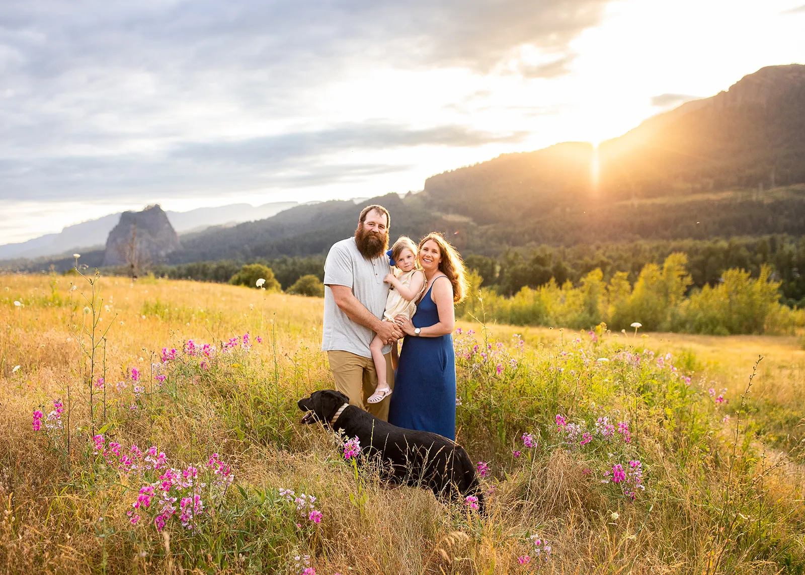 I Help Parents Love Family Photos And Not Dread Them By Taking Them On A Pnw Adventure!