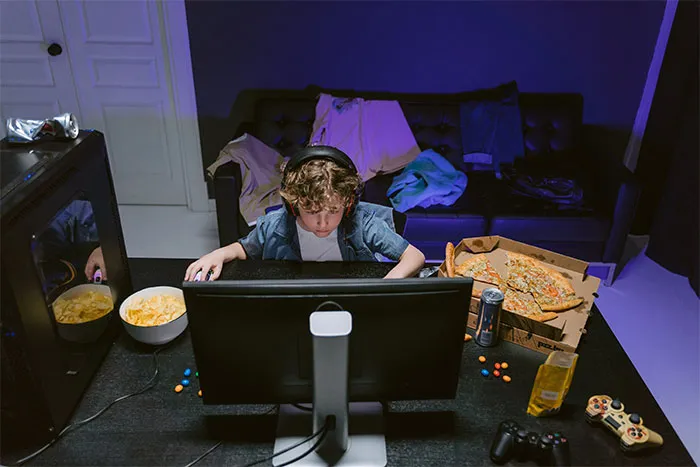 “My Forehead Is Still A Little Sore From That Face Palm”: 50 People Spoiled Beyond Reason