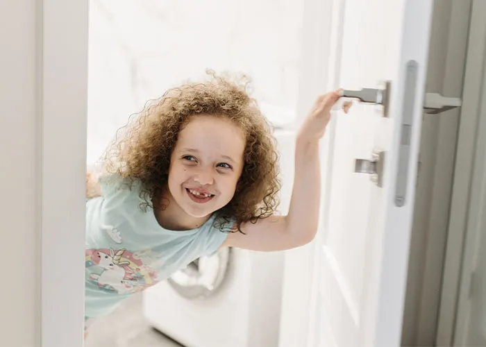 "What's The Most Bizarre 'House Rule' You've Encountered At Someone Else's Home?" (40 Answers)