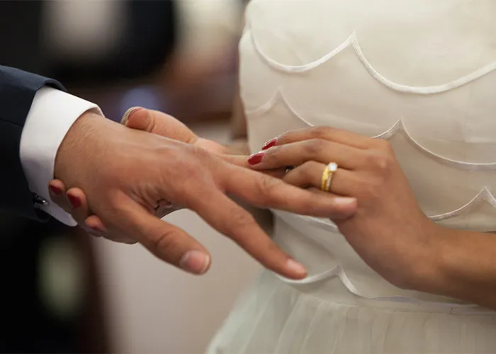 Someone Asked Women To Share Uncomfortable Truths About Marriage And 50 Didn’t Hold Back