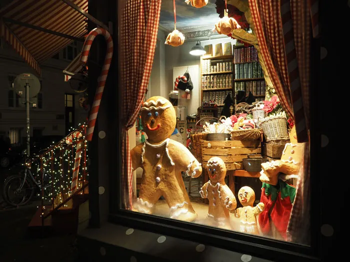 135 Christmas Trivia Questions To Make The Wait A Bit More Festive