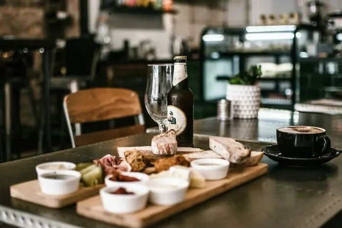 "What Restaurants Do You Refuse To Go To And Why?" (30 Answers)