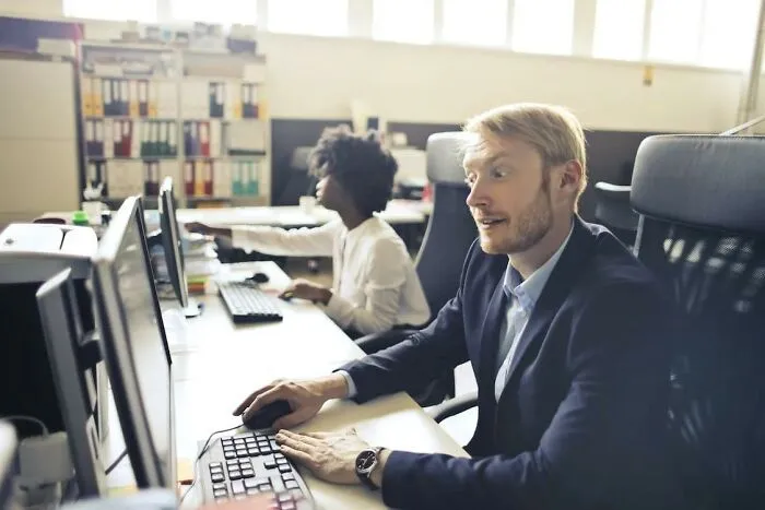 “People That Don’t Hate Their Jobs And Make A Decent Wage, What Do You Do?” (30 Answers)