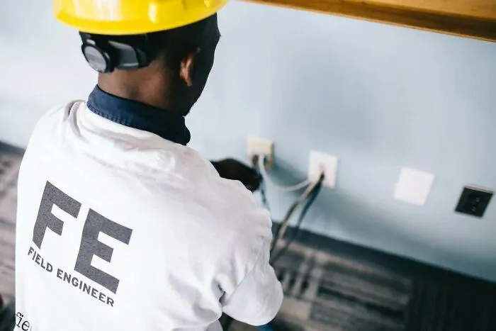 “People That Don’t Hate Their Jobs And Make A Decent Wage, What Do You Do?” (30 Answers)