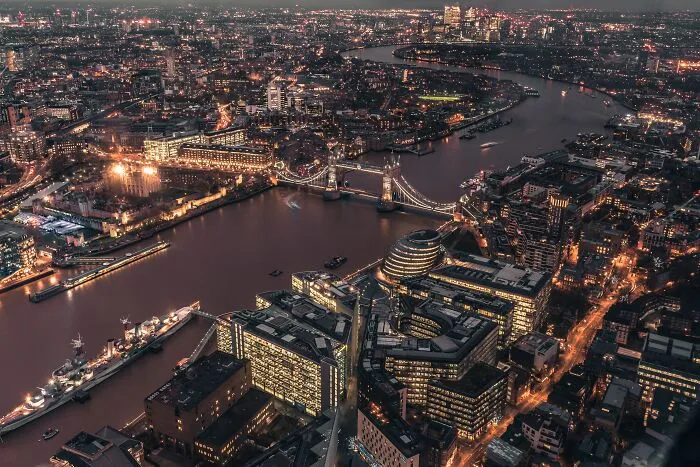 “You Can’t Get Rich Here”: 35 People Reveal The Best And The Worst Thing About Their Countries