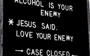 48 Chaotically Funny Signs That People Have Discovered In The Wild