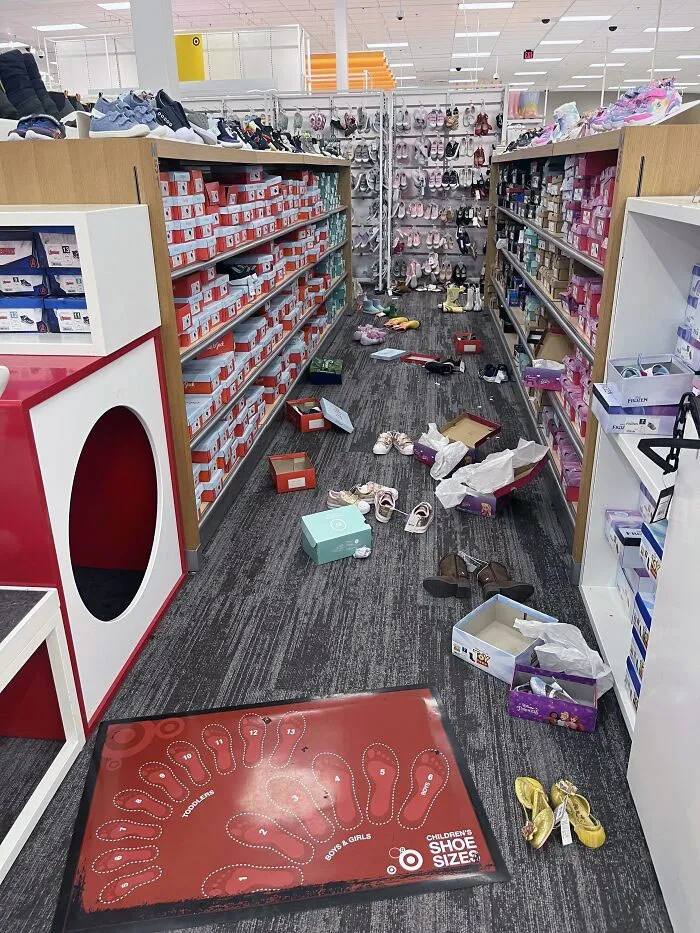 The Way A Mom And Her Two Kids Left The Shoe Isle In Target