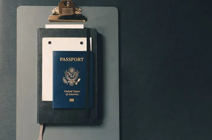 40 Dumb And Funny Mistakes People Made While Traveling