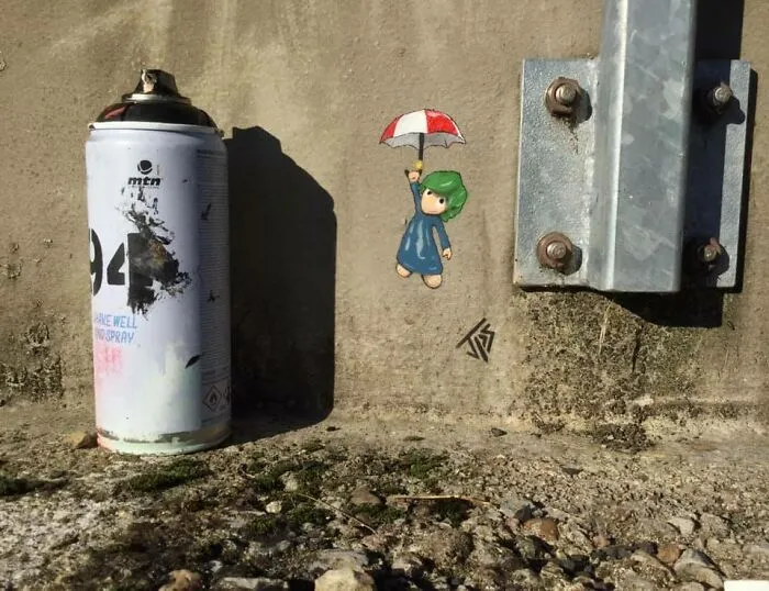20 Works Of Street Graffiti That Interacts With Its Surroundings By This Artist (New Pics)