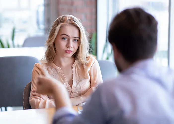 30 People Share What Their Date Said That Made Them Instantly Think 'Run!'