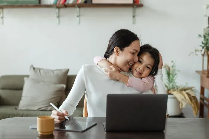 Someone Online Was Curious About “What’s Your Unspoken Mom Code?” And 33 Mothers Came Through