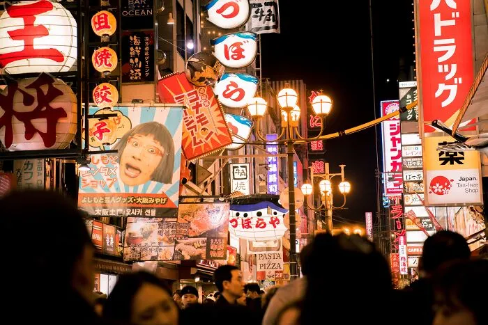 Someone Asked “What’s Offensive In Your Country That Tourists Might Not Know”, 30 People Delivered