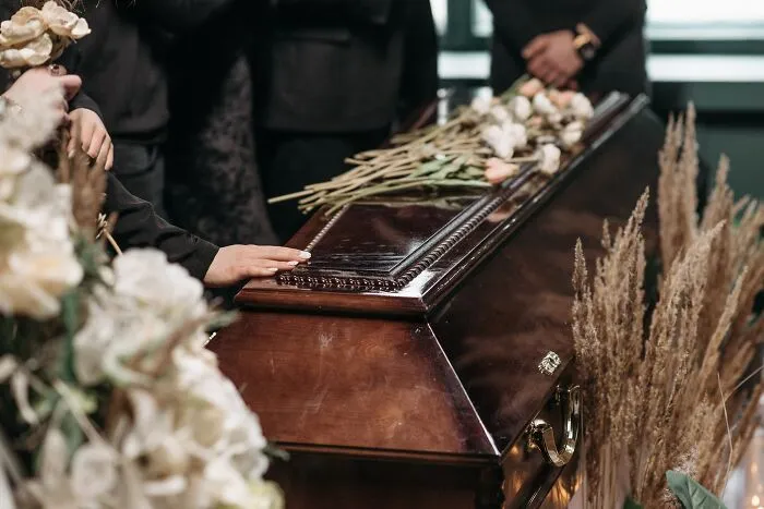 35 Engaged Couples Who Never Made It To The Altar For Wild And Sometimes Heartbreaking Reasons