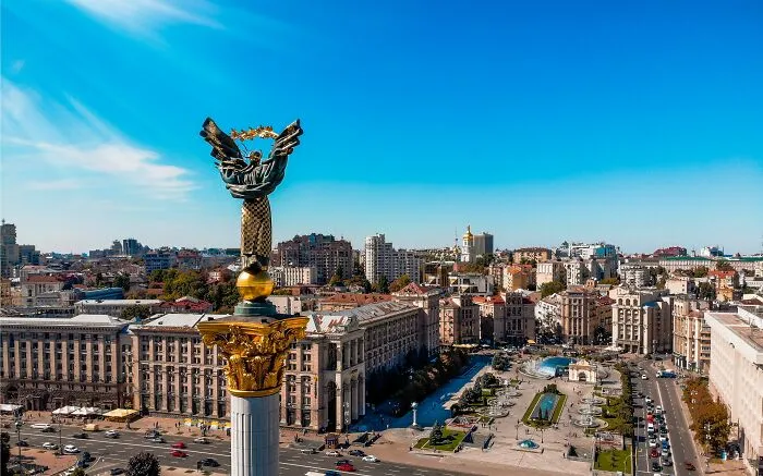 “You Can’t Get Rich Here”: 35 People Reveal The Best And The Worst Thing About Their Countries