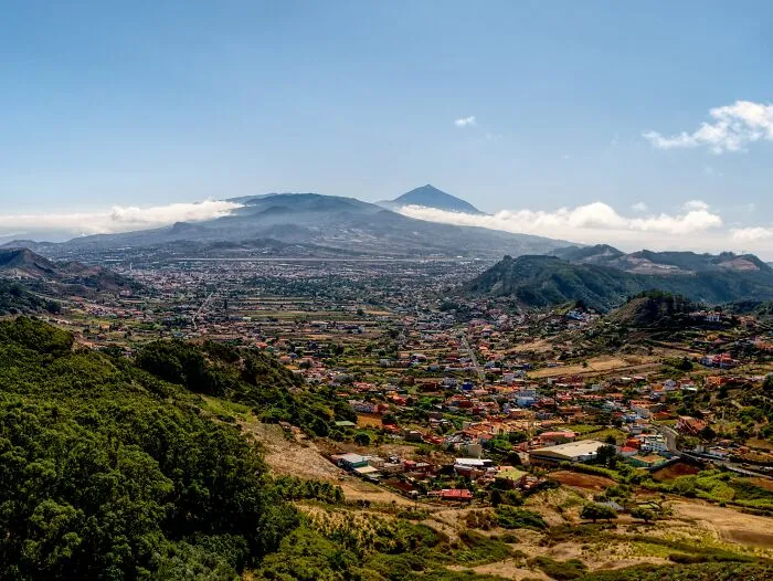 “You Can’t Get Rich Here”: 35 People Reveal The Best And The Worst Thing About Their Countries