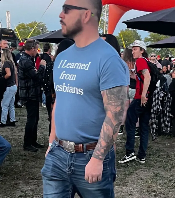 50 Times People Spotted A Shirt That Was So Good They Just Had To Take A Pic (New Pics)