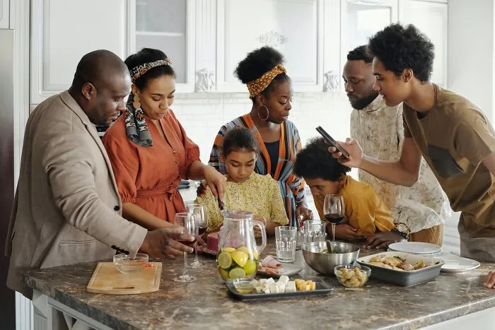 31 Things Parents Do That Obviously Show They’re Not Doing A Great Job, As Shared Online