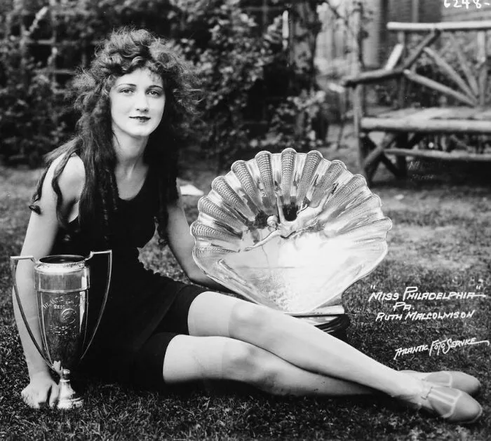 In 1924, Ruth Malcomson Was Crowned Miss America At The Age Of 18, Following Her Victory As Miss Philadelphia In 1923