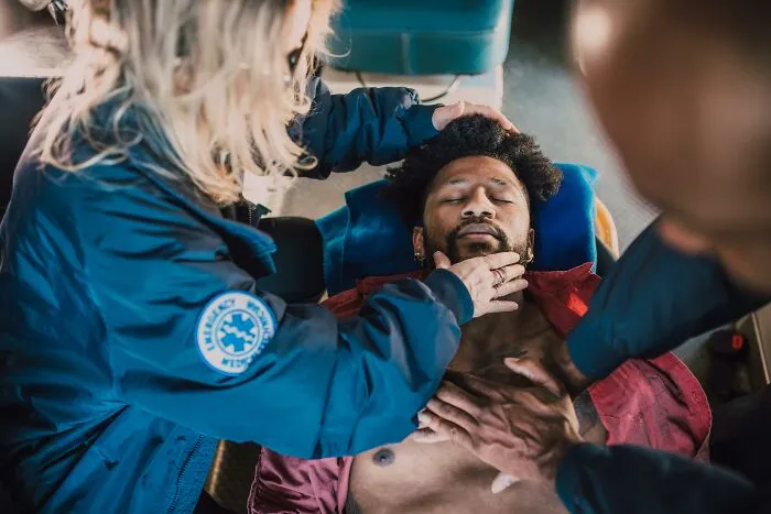 Someone Asked “What Happens In Hospitals That’s Hidden?”, And 30 HC Workers Delivered