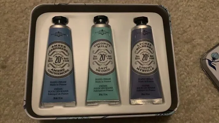Say Bon Voyage To Dry Skin With A <a Style="Display:inline;" Href="Https://Www.amazon.com/Chatelaine-Plant-Based-Organic-Gardenia-Blossom/Dp/B0c4j43nrd?crid=3j6sr8y3a6eol&keywords=no%2bfragrance%2bhand%2bcream&qid=1701247703&refinements=p_n_feature_fourteen_browse-Bin%3a41943573011&rnid=41942053011&s=beauty&sprefix=no%2bfragance%2bhand%2bcreme%2cbeauty%2c175&sr=1-1-Spons&sp_csd=d2lkz2v0tmftzt1zcf9hdgy&th=1&linkcode=ll1&tag=bpgazelle-20&linkid=02955a55b7c52e21fd0611ce31f02f4b&language=en_us&ref_=as_li_ss_tl" Target="_blank"><span Style="Font:inherit;color:#d74b1f;"> Hydrating Hand Cream</Span> - Takeoff Has Never Felt So Smooth!
