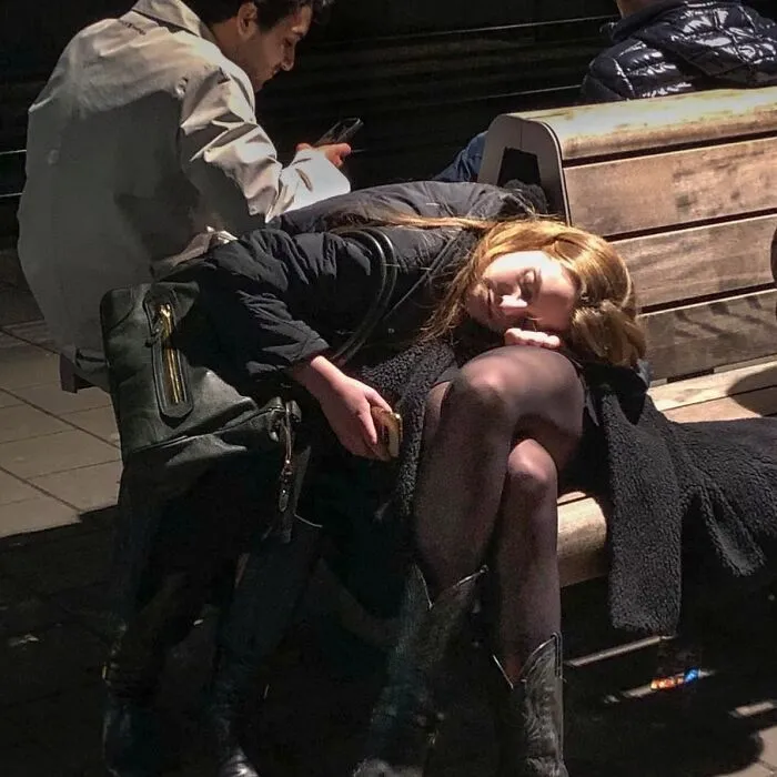 30 Divertidas fotos "accidentales" tomadas en el momento justo por esta fotógrafa callejera