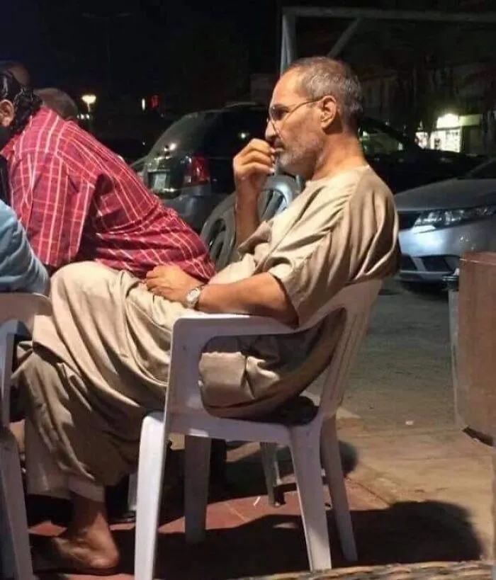 Steve Jobs ocultándose en Egipto tras fingir su muerte