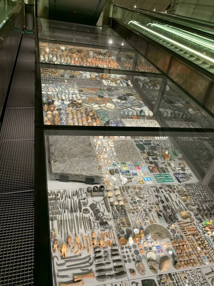 At Rokin Metro Station In Amsterdam, The Netherlands, They Are Showing All The Archeological Artifacts They Found During The Construction Of The Line (Opened In 2018). Sorry For The Poor Photo, It Is Located Between Moving Escalators