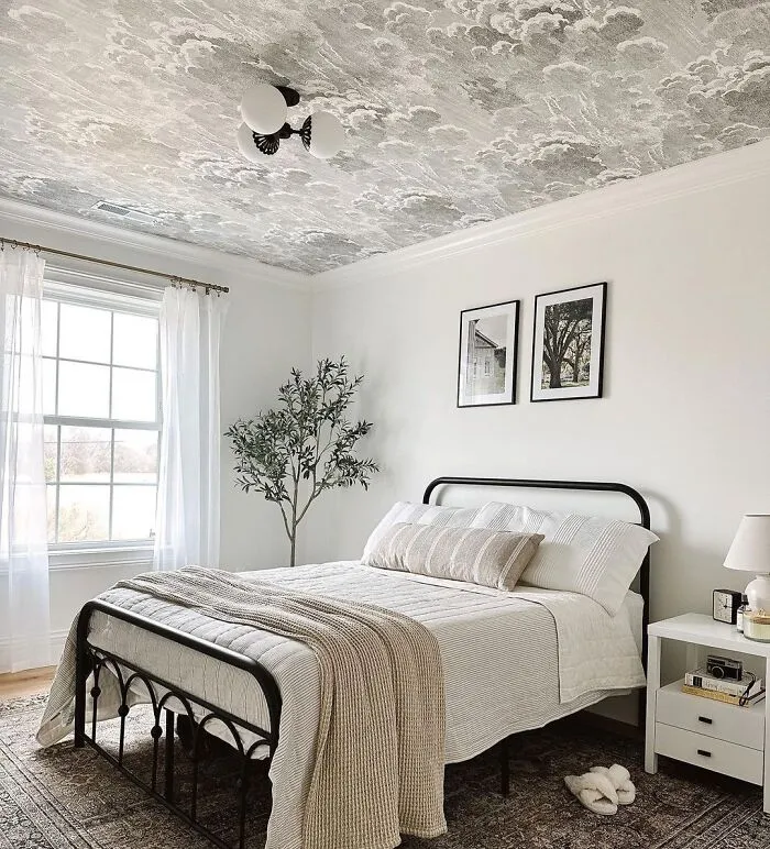 Patterned Wallpapers On The Ceiling