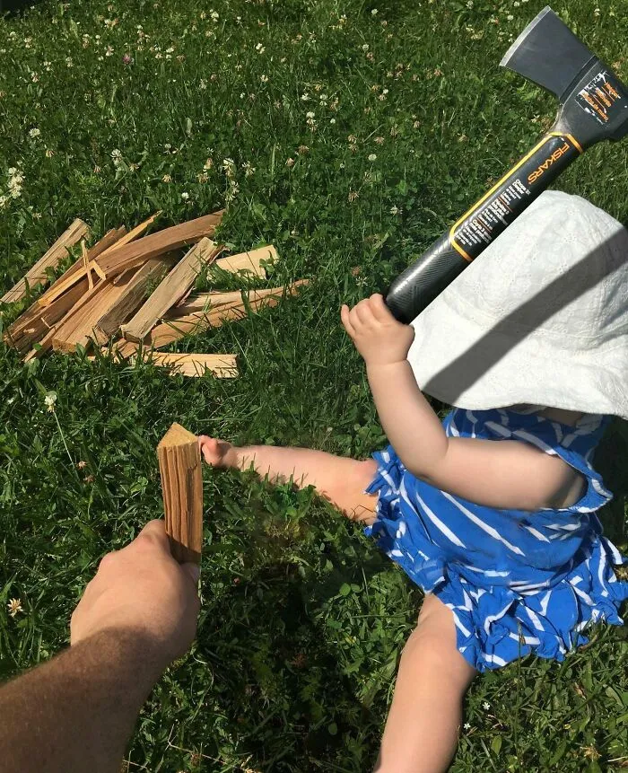 My Wife Left Me With The Baby. She's A Worrywart And I Love Photoshop. Lesson Learned: Don’t Reply With Just A Photoshopped Picture When She Asks How Things Are Going With The Baby