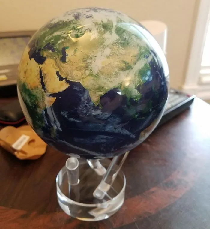 <a Style="Display:inline;" Href="Https://Www.amazon.com/Mova-4-5-Blue-Political-Globe/Dp/B0052ckh0o?pd_rd_w=pnihc&content-ID=amzn1.sym.783fbbc9-65f4-4105-Bb20-37dc32815d16&pf_rd_p=783fbbc9-65f4-4105-Bb20-37dc32815d16&pf_rd_r=aypwdjt2sg8n7hekct89&pd_rd_wg=mouji&pd_rd_r=5ba9b6d7-Ce83-47e0-9d0f-49574ec9f851&pd_rd_i=b0052ckh0o&th=1&linkcode=ll1&tag=bpflamingo-20&linkid=1f211552651bf49106082cafd28688d2&language=en_us&ref_=as_li_ss_tl" Target="_blank"><span Style="Font:inherit;color:#d74b1f;"> Spinning Globe </Span>: The Perfect Gift For Everyone From Tech Geeks To World Travelers, And, Let's Be Real, It's Gonna Spice Up Any Desk Or Bookshelf It Lands On – All While Silently Reminding Us Of The Beauty Of Our Planet.