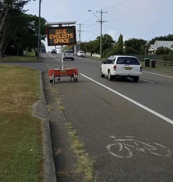 Dejad espacio a los ciclistas