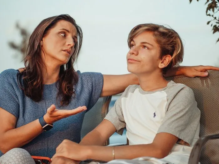 31 Things Parents Do That Obviously Show They’re Not Doing A Great Job, As Shared Online