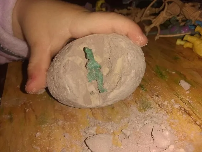 Jurassic Christmas Countdown With Dino Toy Calendar -Unleashing The Budding Paleontologist  With A Bang (Or A Few)