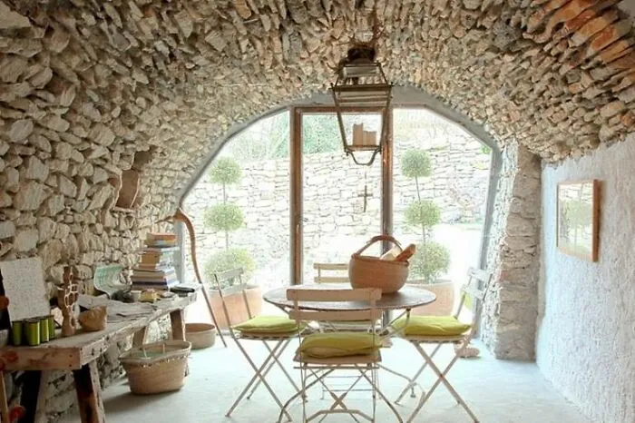 30 Weird Homes That Just Needed To Be Shared On This Group