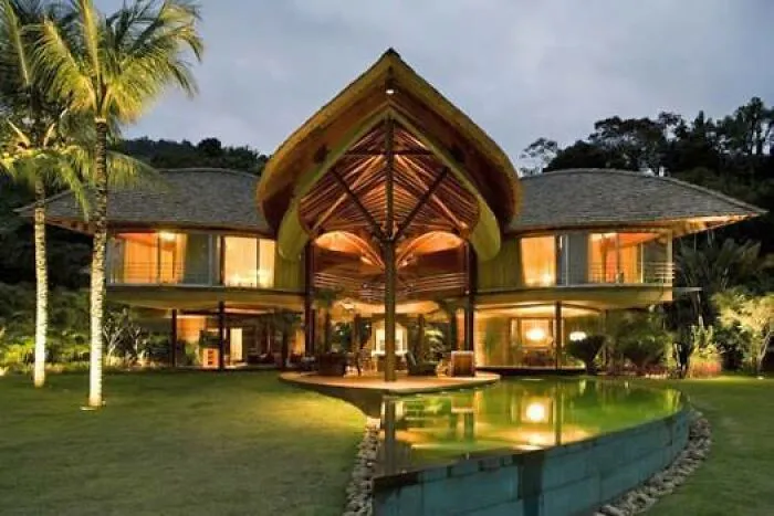 30 Weird Homes That Just Needed To Be Shared On This Group