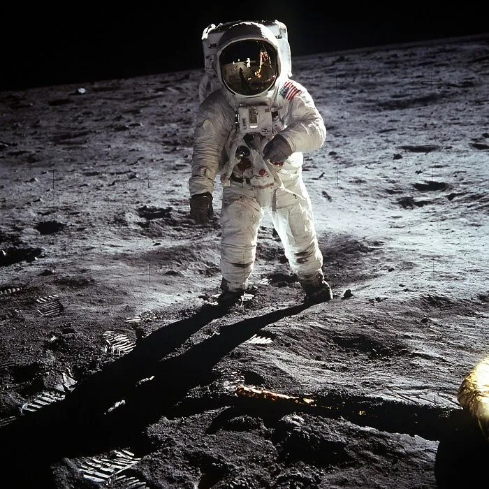 “What Is Something That’s So Common That We Forget Just How Crazy It Is?” (30 Answers)