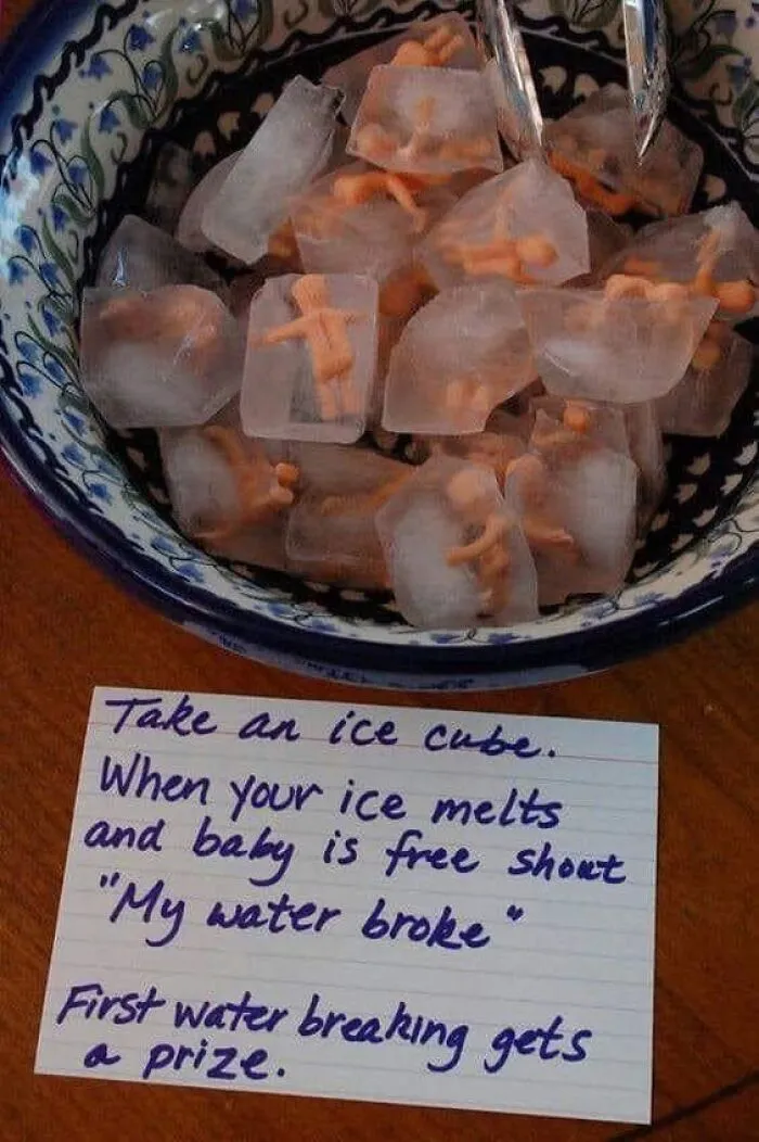 50 Weird Images That Need No Context Whatsoever To Be Hilarious, As Seen On This FB Page