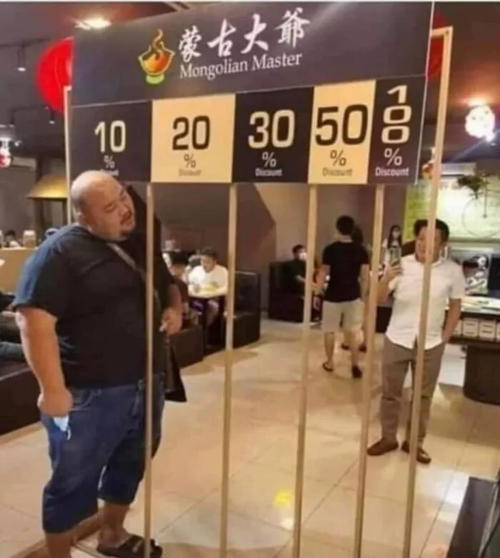 50 Weird Images That Need No Context Whatsoever To Be Hilarious, As Seen On This FB Page