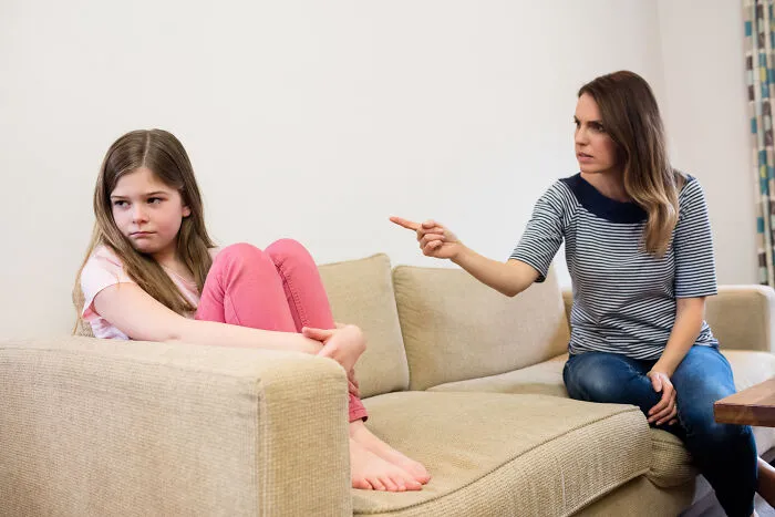 31 Things Parents Do That Obviously Show They’re Not Doing A Great Job, As Shared Online