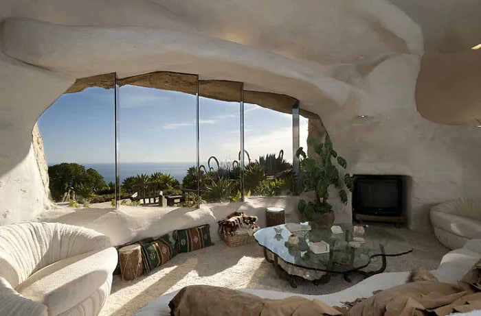 30 Weird Homes That Just Needed To Be Shared On This Group