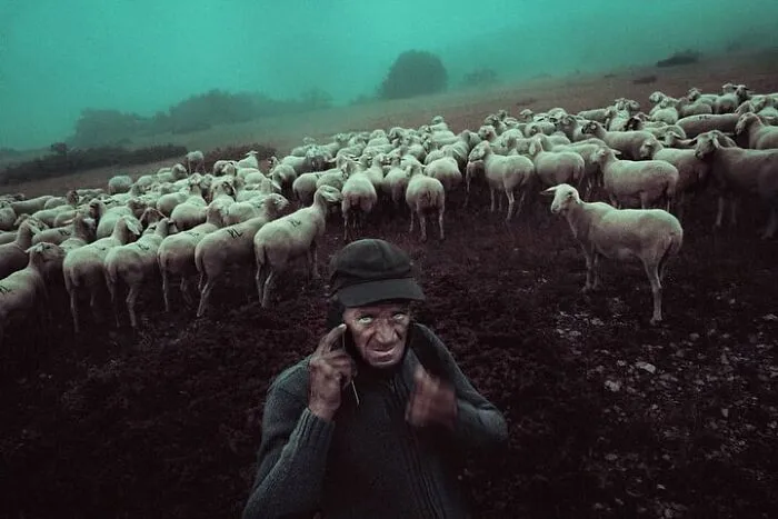 50 Interesantes fotografías compartidas por la revista Decisive Moments