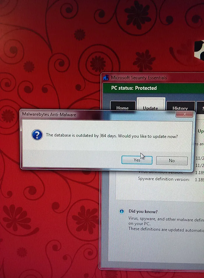 Every Year At Thanksgiving, I "Fix" My Aunt's Computer. I Have A Feeling She's Not Keeping Up With My Advice