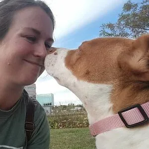 Coral Dawn Drake, Pet Lover