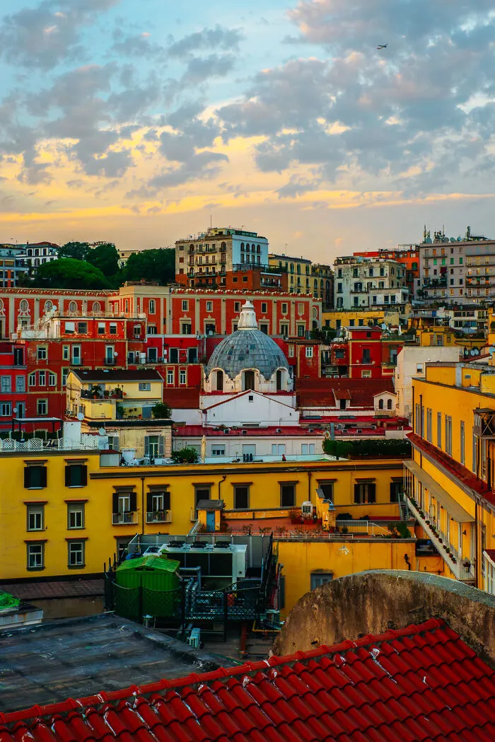 I Traveled To Naples, And Here Are The 40 Best Photos I Took There